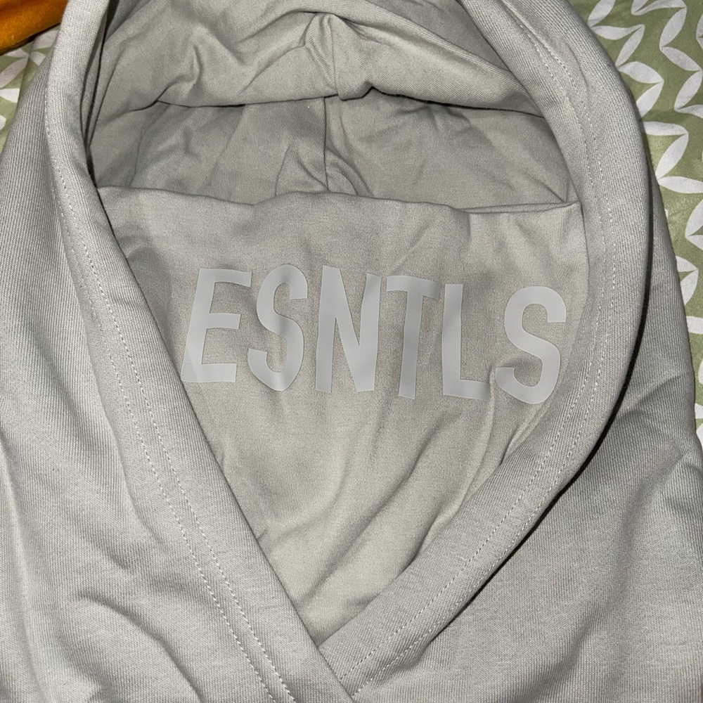 ESNTLS HOODIE - Picture 2 of 3